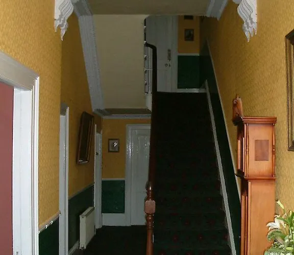 Frühstückspension Claremont House 4*